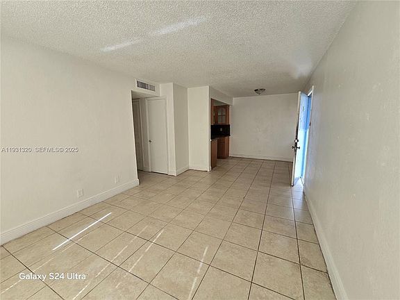3rd image of 401 SW 13th Pl APT 712