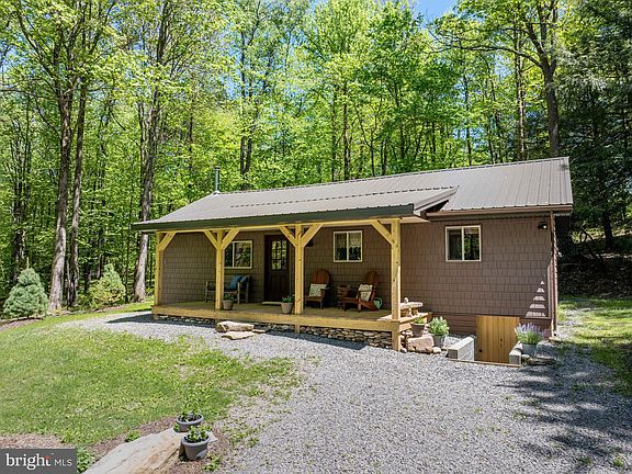 2nd image of 450 Fern Dr