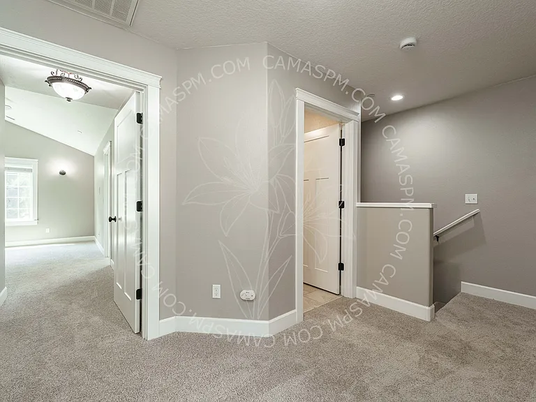 620 NW Ivy St — Photo 22