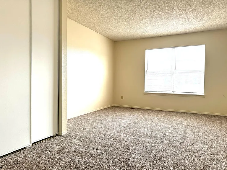 4108 Charleston Dr — Photo 11