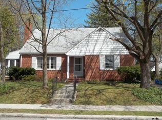 425 College Ave, Gettysburg, PA 17325