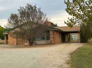 819 Shade Tree Ln, Cushing, OK 74023