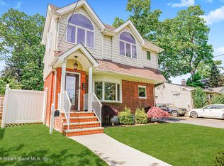 318 Beach Rd, Staten Island, NY 10312