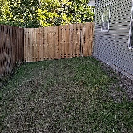 Single gate