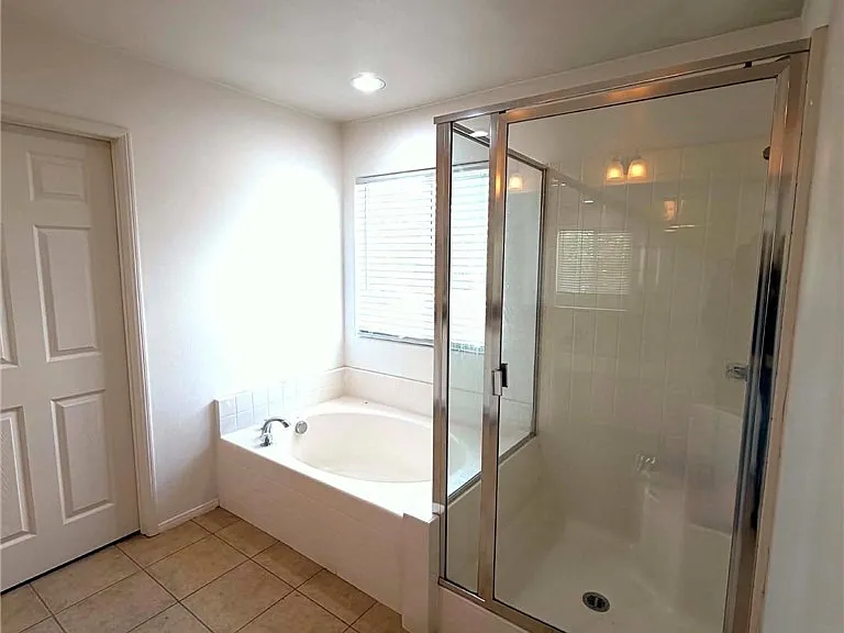 44045 Quarter St — Photo 11