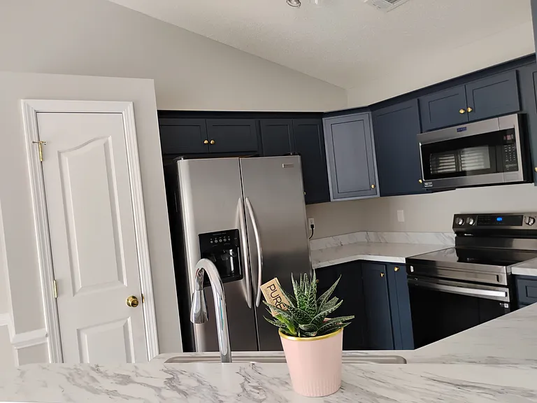 734 Waterbrook Ln — Photo 4