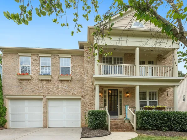 213 Meadowcrest Pl, Holly Springs, NC 27540