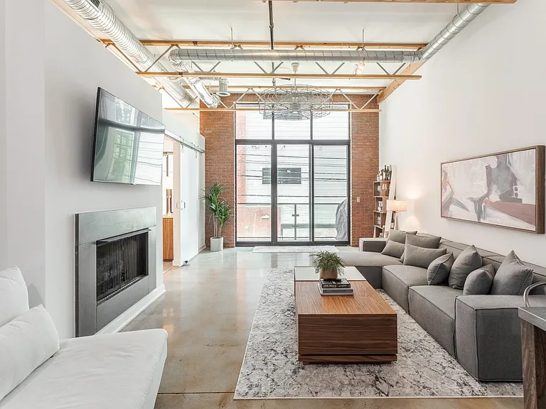 111 N Main St #208 — Photo 14