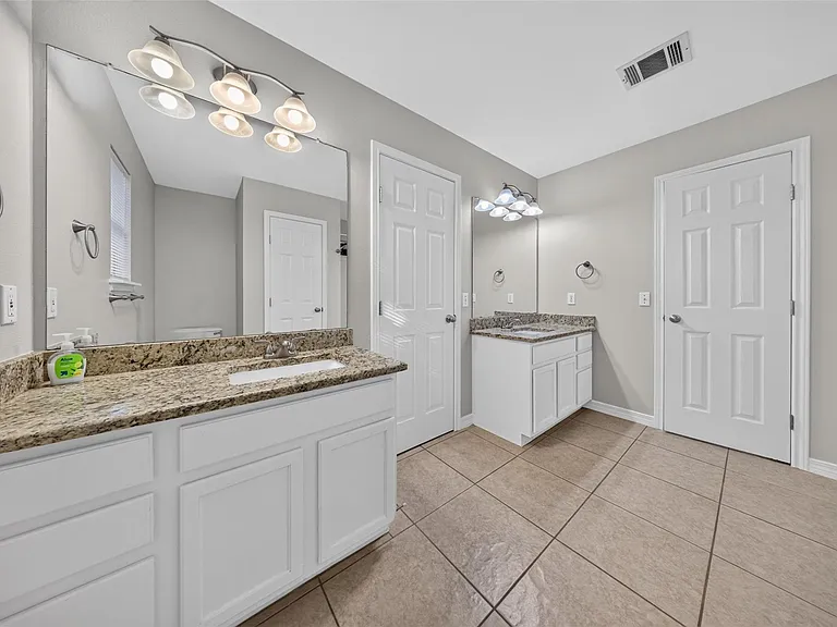 241 Brian Ln — Photo 18