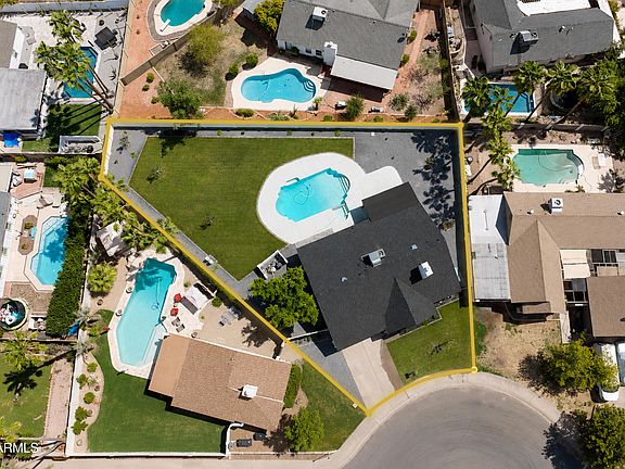 4th image of 4517 E DESERT VIEW Drive