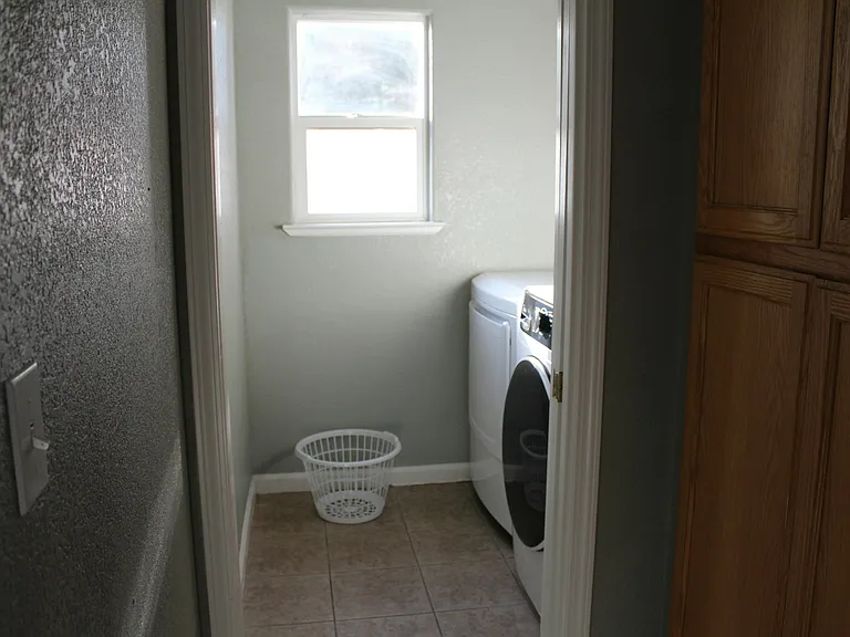 1595 Ronnie Ct — Photo 7