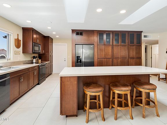 3rd image of 26613 S EASTLAKE Drive