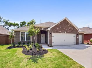 405 Bentwood Way, Clute, TX 77531