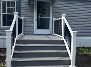 617 Willow Dr, Green Lane, PA