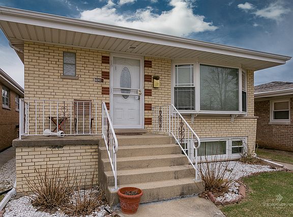 4th image of 7839 Leamington Ave