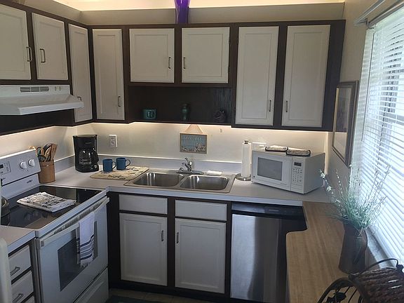 5th image of 66 Woodland Dr