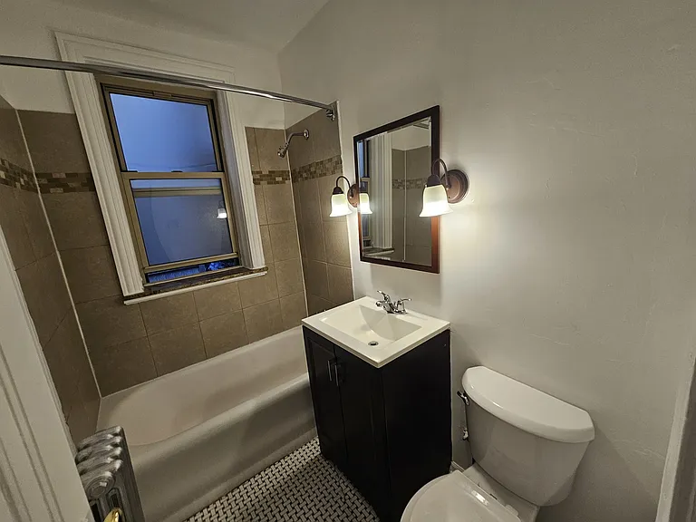 2456 W Catalpa Ave #2 — Photo 14