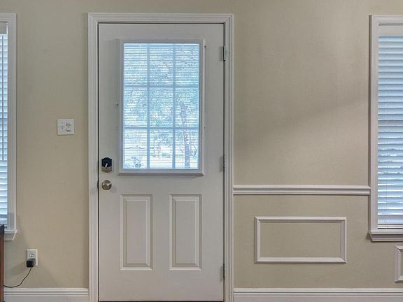 5th image of 101 Alden Dr