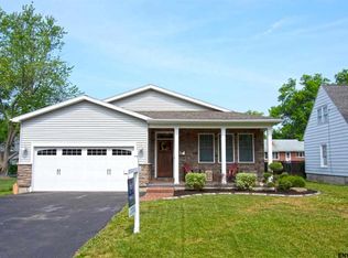 31 Wood Ter, Albany, NY 12208