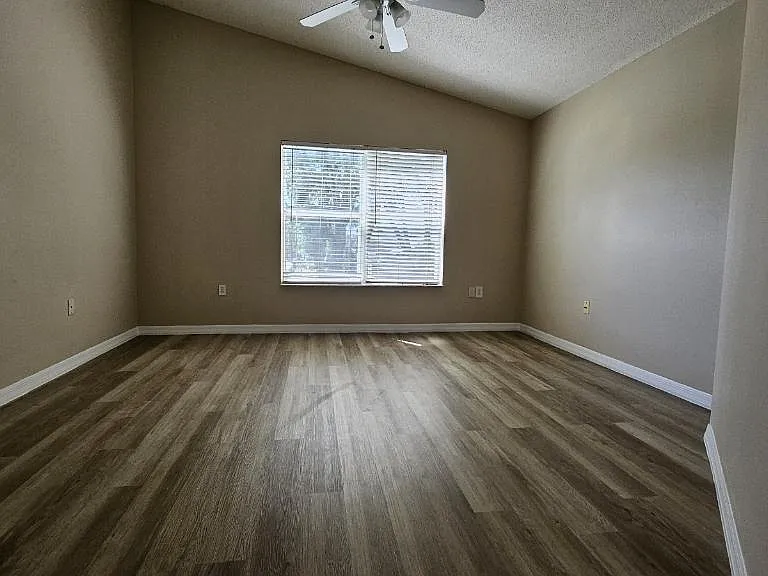 1633 Windsor Oak Ct — Photo 12