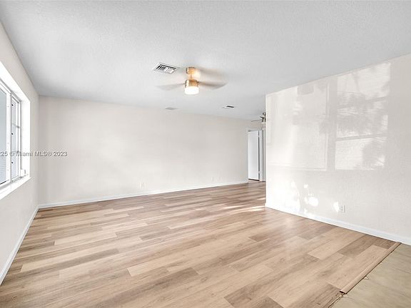 3rd image of 1262 NW 82nd Ave