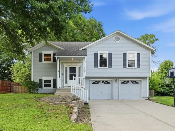 1104 Park Dr, Greenwood, MO 64034