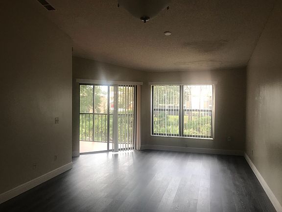 5th image of 7450 Sugar Bend Dr