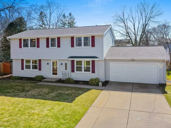 372 Gwynn St, Green Bay, WI 54301