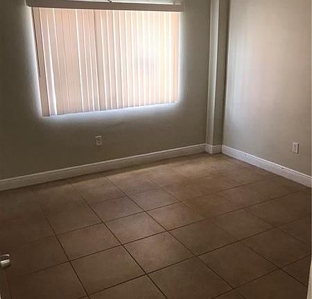5th image of 1821 NE 168th St APT A6