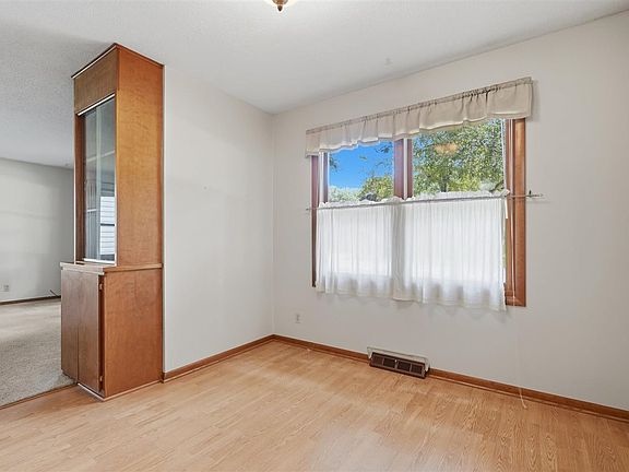 5th image of 604 8th Ave