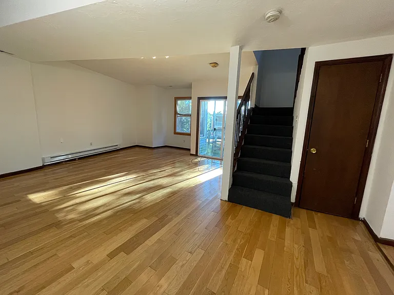 89 Sheridan St #3 — Photo 7