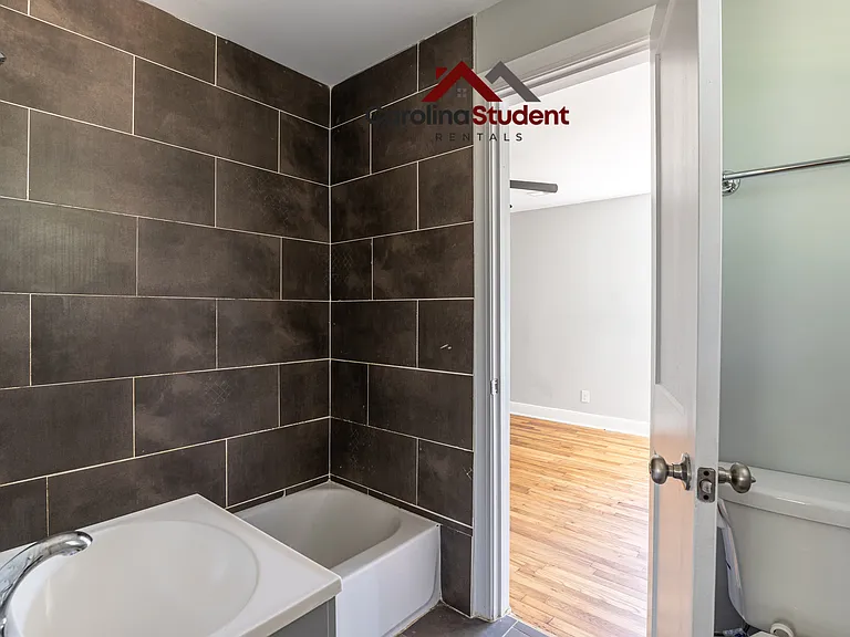 1637 Elmtree Rd — Photo 15
