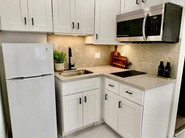 1268 NW 55th St #1, Miami, FL 33142