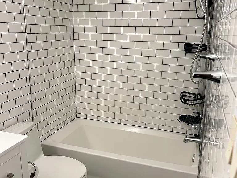 17 Ashburn Cres #UPPER — Photo 11