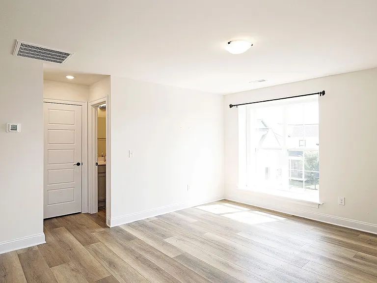 6842 Chancery Ln — Photo 4
