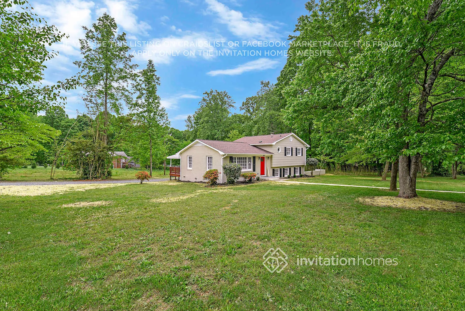 1940 Wildwood Dr Charlotte, NC 28214 — Photo 2