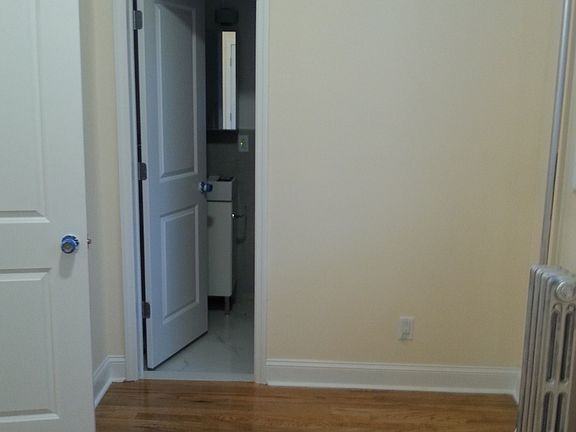 2nd image of 3146 21st St #1
