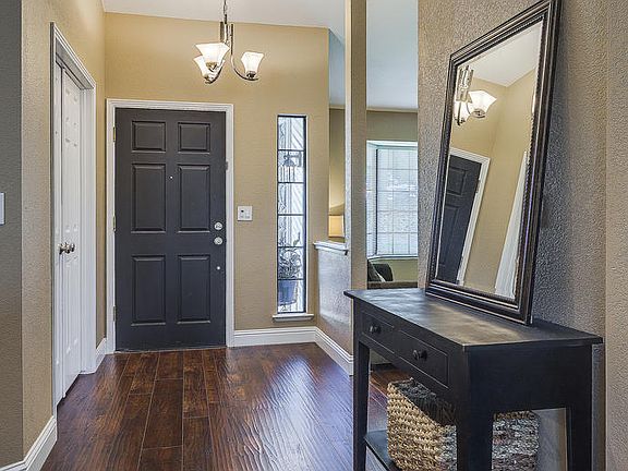 5th image of 3010 Camerosa Cir
