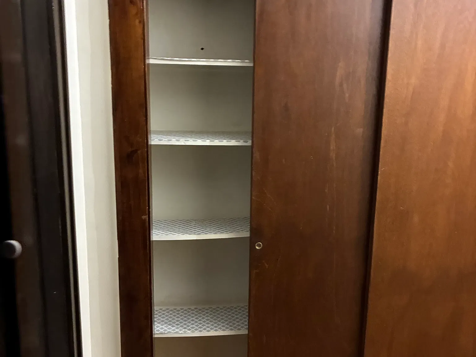 1 bed, 850 sqft, $1,200 — Photo 3