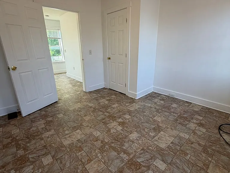236 W Mifflin St — Photo 13