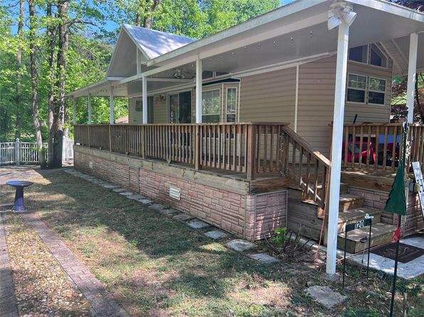 120 Creekview Dr, Cleveland, GA 30528