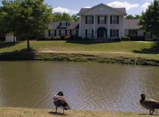 390 Oil Ln, Belton, MO 64012