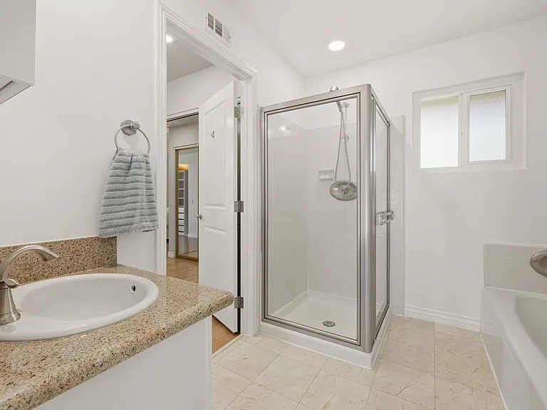 4501 Regents Ct — Photo 42