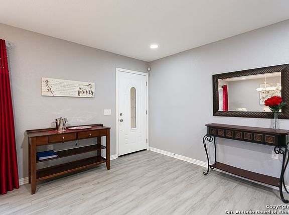4th image of 16015 Eagleway St