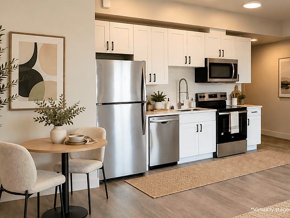 5th image of 2950 S Dakota St #2
