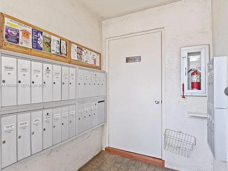 300 S Hollybrook Dr #203 — Photo 26