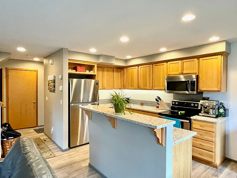 145 N Tamarack St — Photo 6