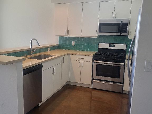 4th image of 5420 W Harold Way #503