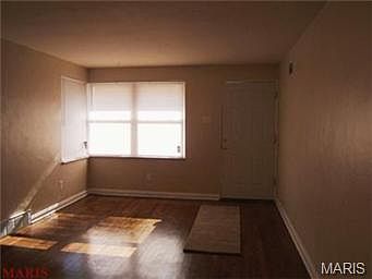 4th image of 8927 Trefore Ave