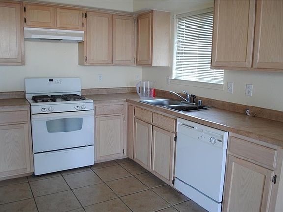 5th image of 8828 Comet St